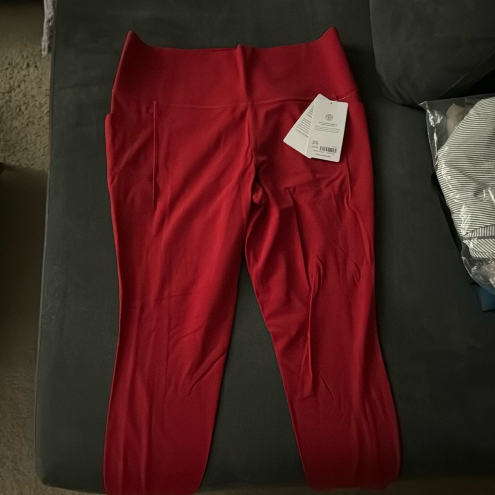 Athleta Red Salutation Stash - XL